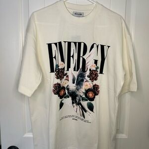 Cream Graphic Tee - Short Sleeve